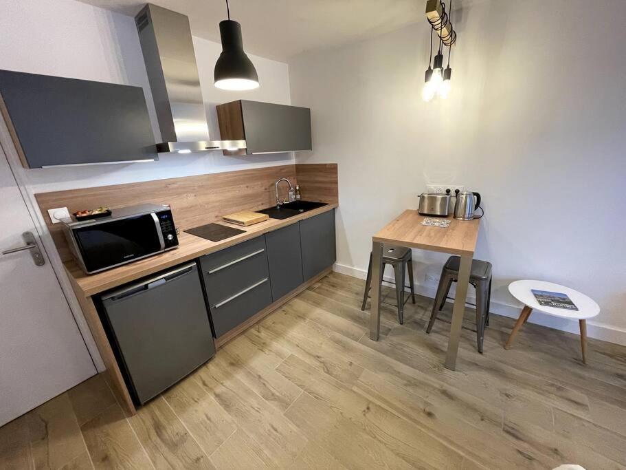 Alp Chartres - Cosy Studio Au Coeur De Chartres Avec Parking Εξωτερικό φωτογραφία