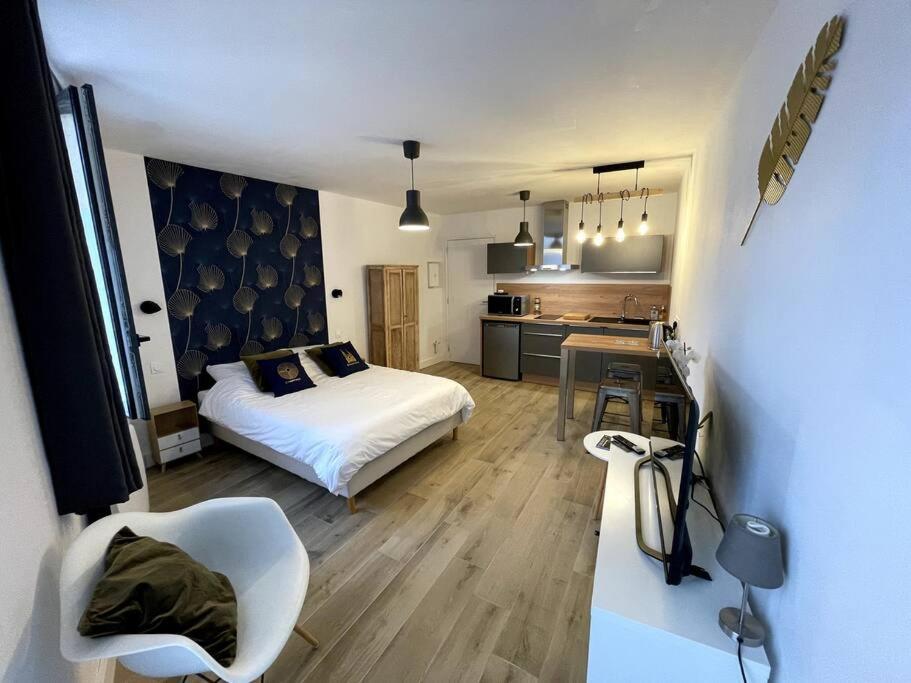 Alp Chartres - Cosy Studio Au Coeur De Chartres Avec Parking Εξωτερικό φωτογραφία