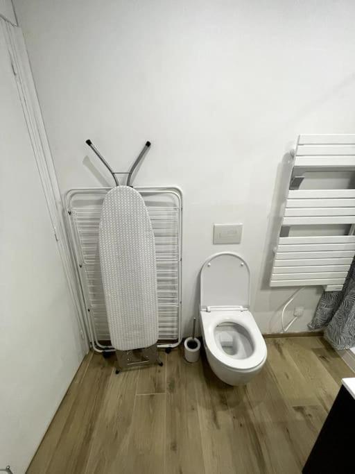 Alp Chartres - Cosy Studio Au Coeur De Chartres Avec Parking Εξωτερικό φωτογραφία